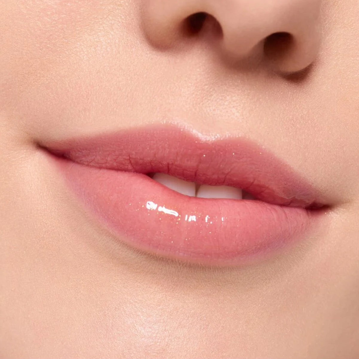 Essence Brillo De Labios Dulce De Leche Bomb Shiny - Cream Come True