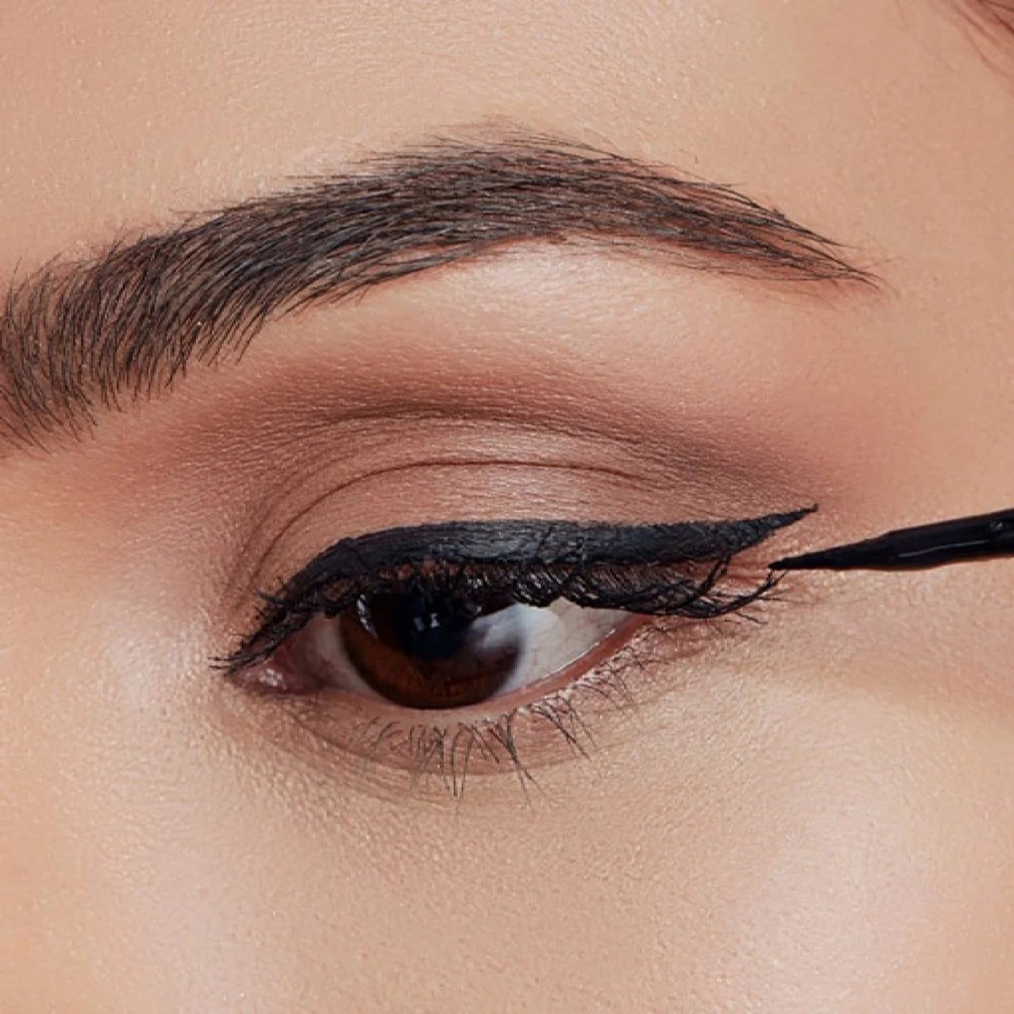 Vogue Delineador De Ojos Negro Líquido Colorissimo