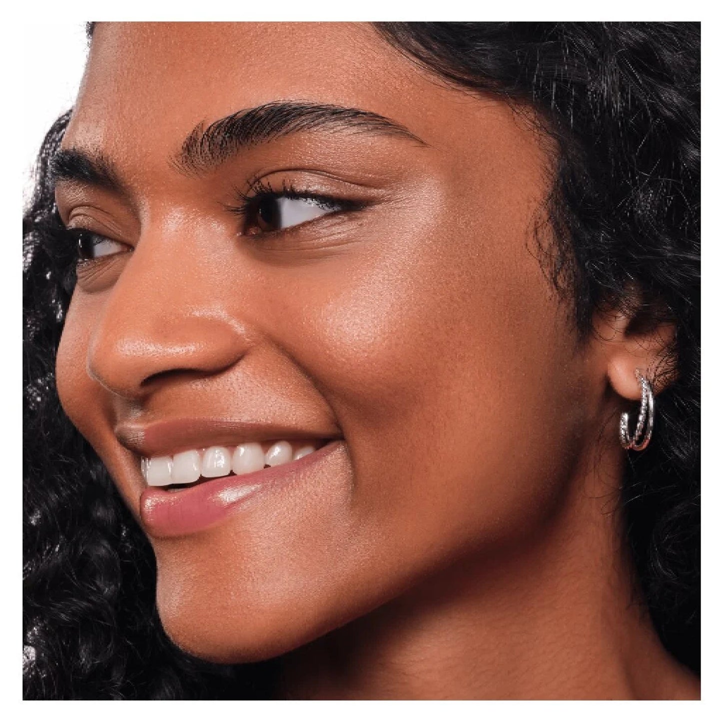 Essence Iluminador Soft Touch Bouncy Glow 10 - Soft Glaze
