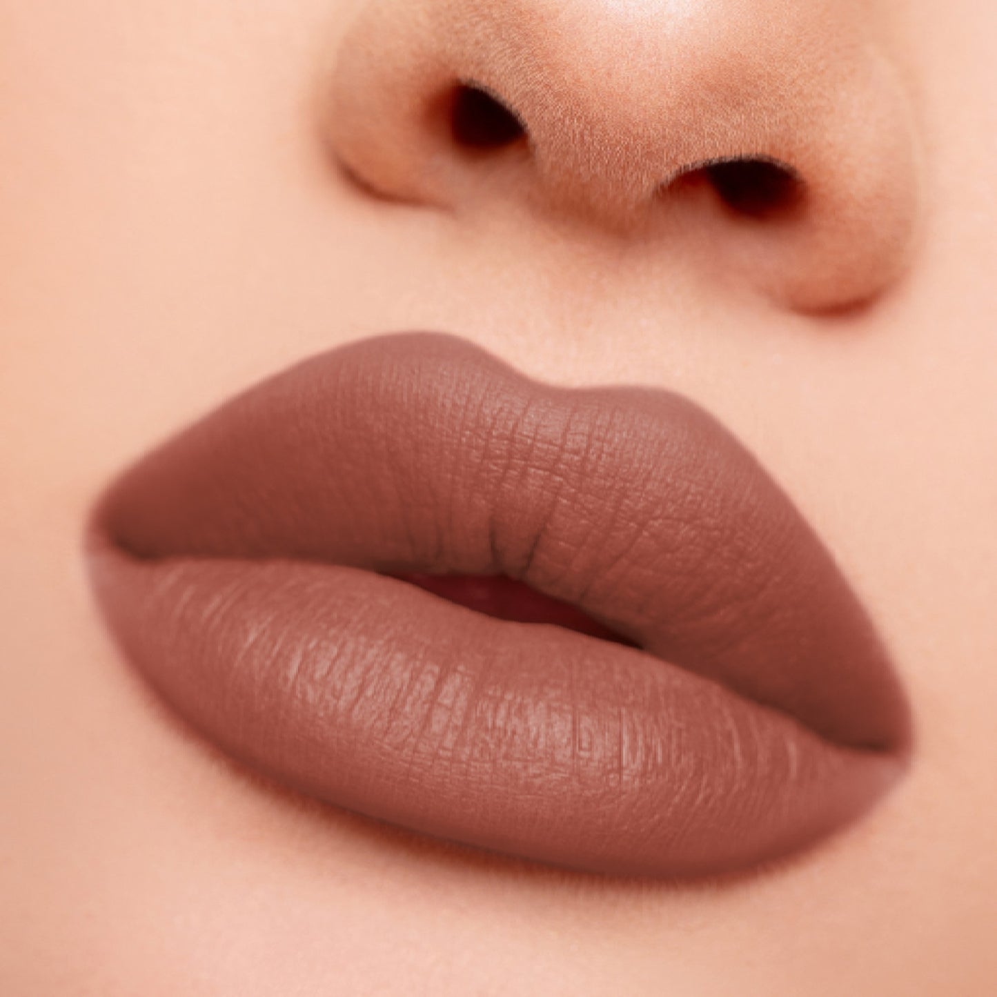 Vogue Labial En Barra Mate Colorissimo 8 Horas - Serena Almendra
