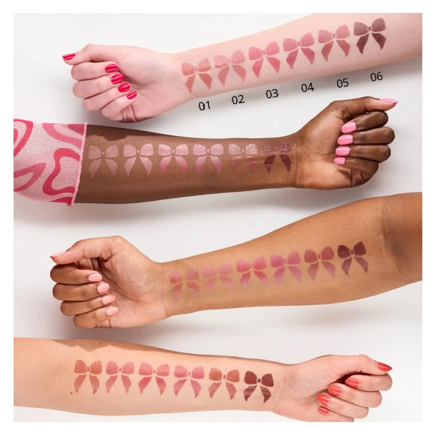 Essence Labial En Barra Satin Glow Luminoso 02 - Blushin It