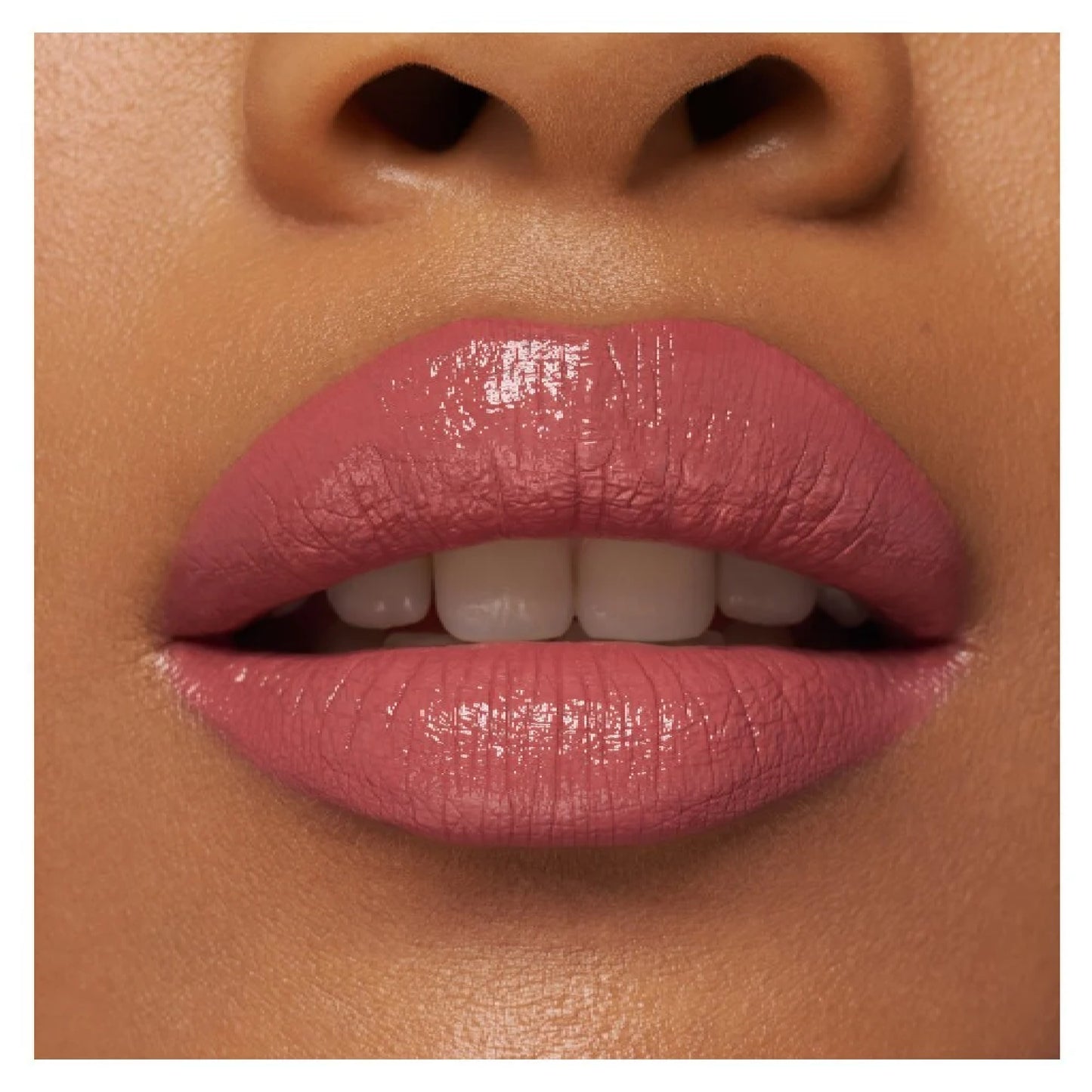 Essence Labial En Barra Satin Glow Luminoso 02 - Blushin It