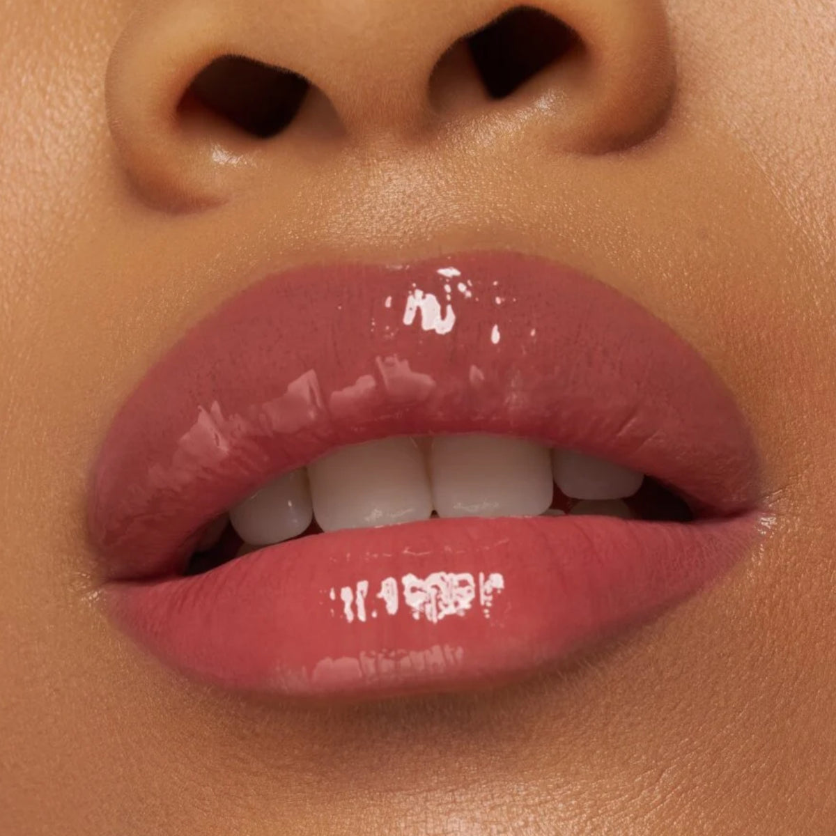 Essence Brillo De Labios Extreme Shine Volume Lipgloss - 17 Mocha Mingle